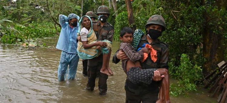 Ciclón Yass provoca tres muertes en India