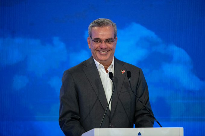 Luis Abinader es reelegido presidente de República Dominicana