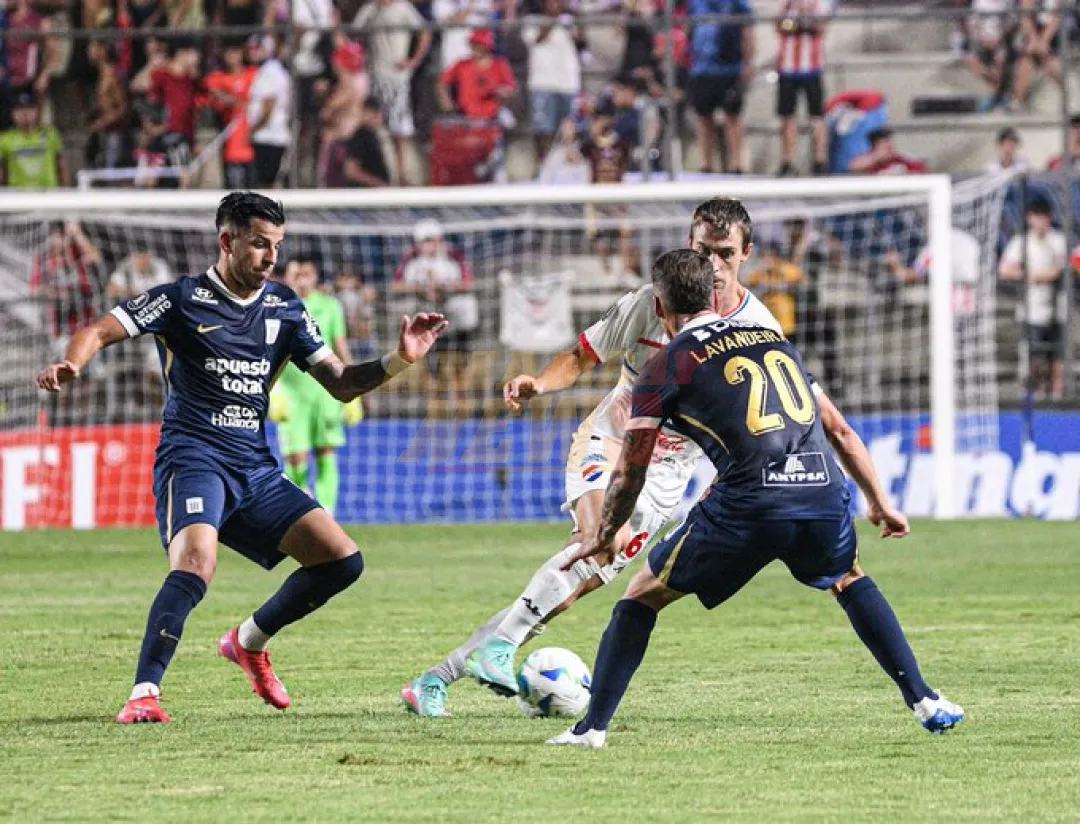 Nacional se dejó empatar y complicó sus chances en la Libertadores