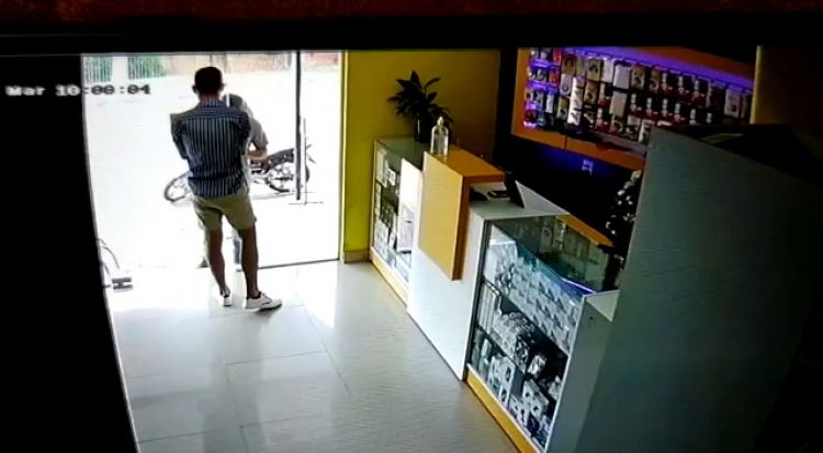 Sin pistas sobre los delincuentes que asaltaron un local en Ñemby