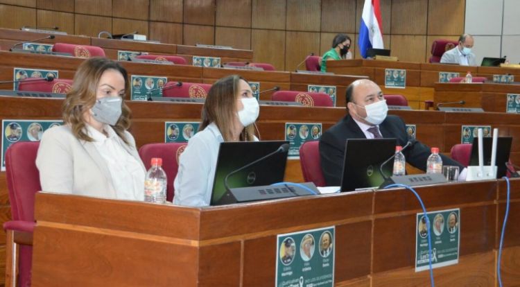Titular de Aduanas ratifica denuncia contra Arévalo y promete mostrar documentos