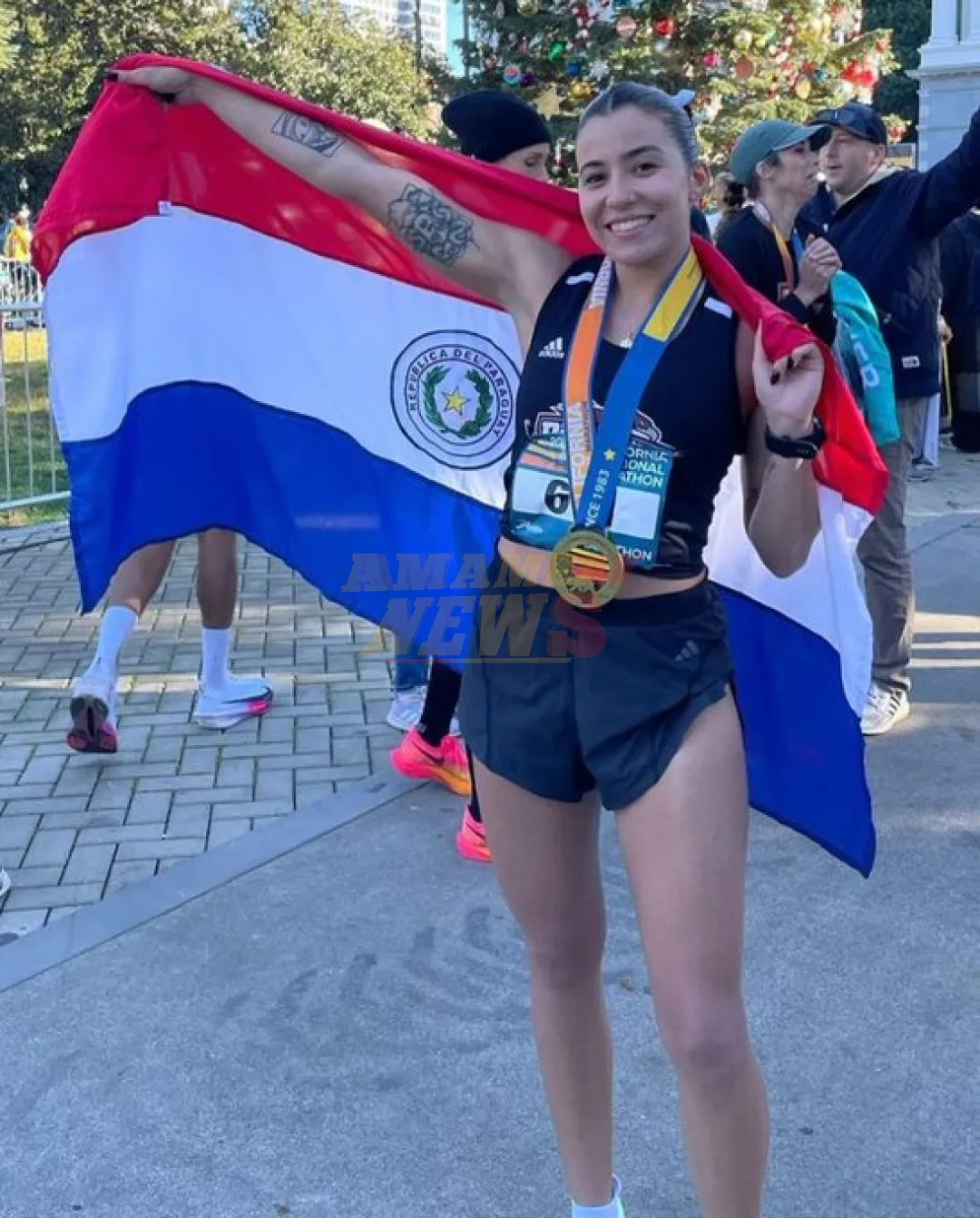 Daniela Rivera bate récord nacional U23 de maratón en California