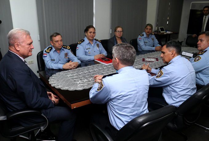 Intervención en Identificaciones: Fiscal general se reunió con el comandante de la Policía Nacional
