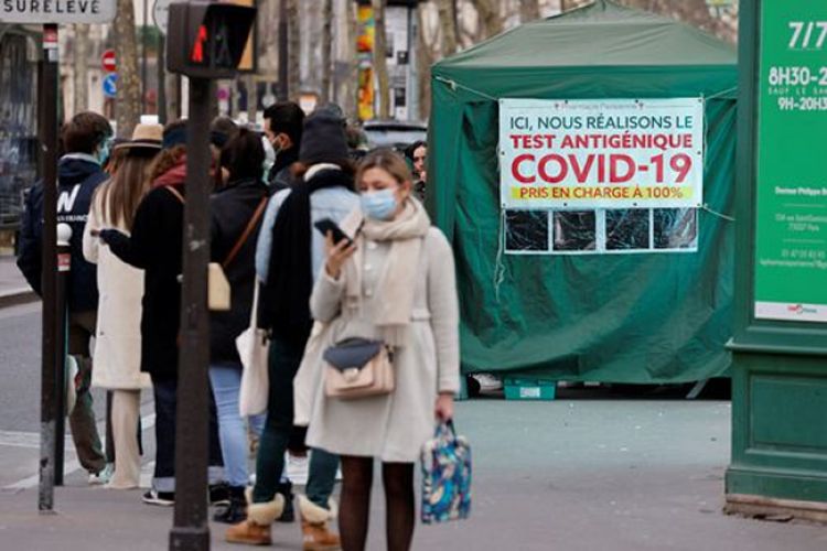 El mundo supera los 300 millones de casos de covid-19 y lucha contra la ómicron