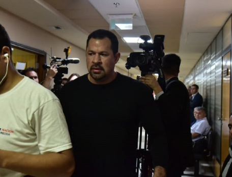 Cámara confirma a juez Palacios en proceso a Ulises Quintana con advertencia por dilaciones