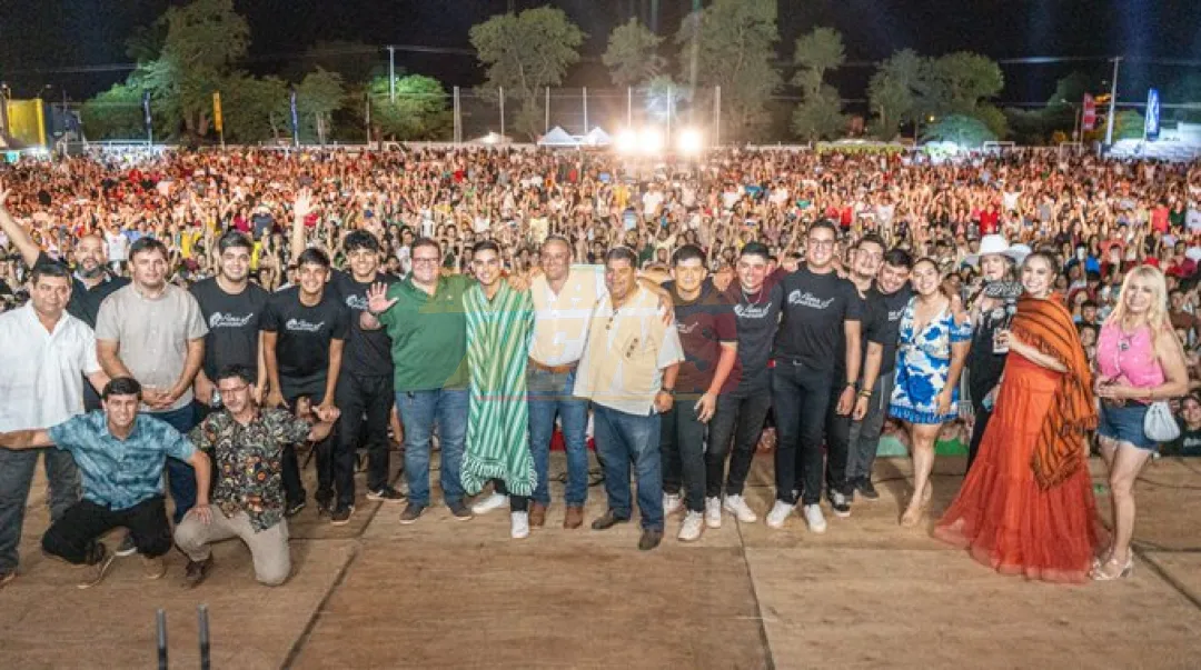 Festival del Poncho Para’i reunió a cerca de 8.000 personas en Piribebuy