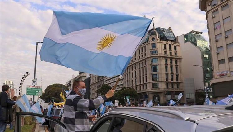 Reportan 285 muertos y 43.472 nuevos contagios en la Argentina