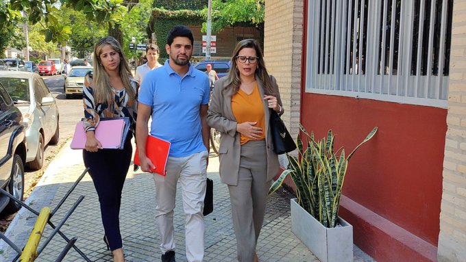 Presentan denuncia contra diputado cartista por violencia contra la mujer