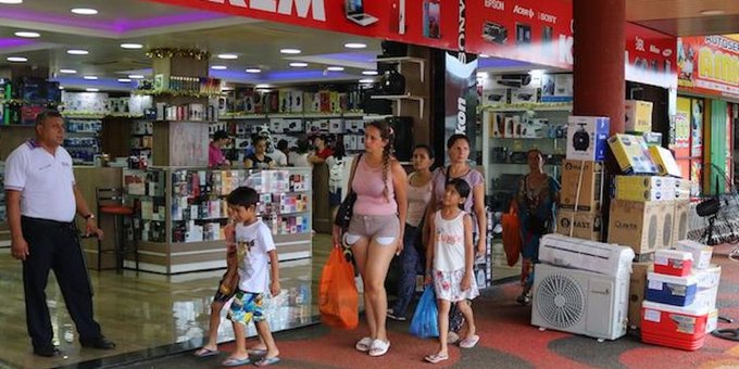 Argentinos regresan por mejores precios