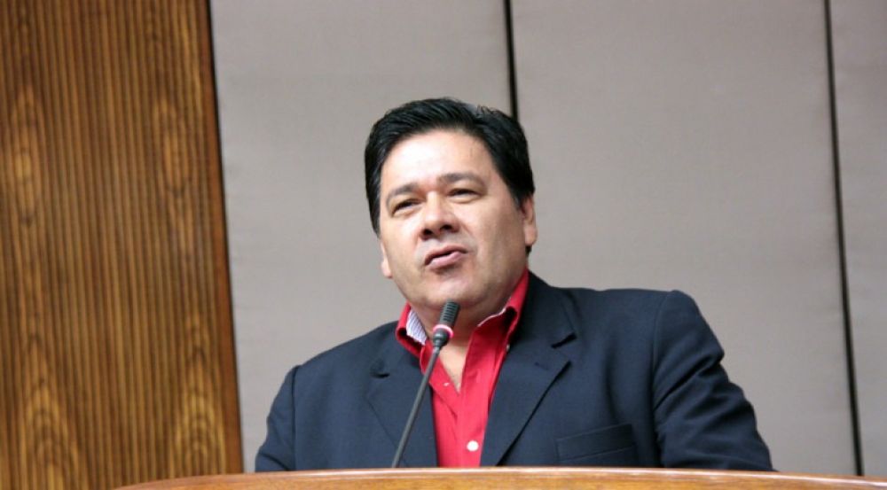 Condenan a exdiputado por difamación