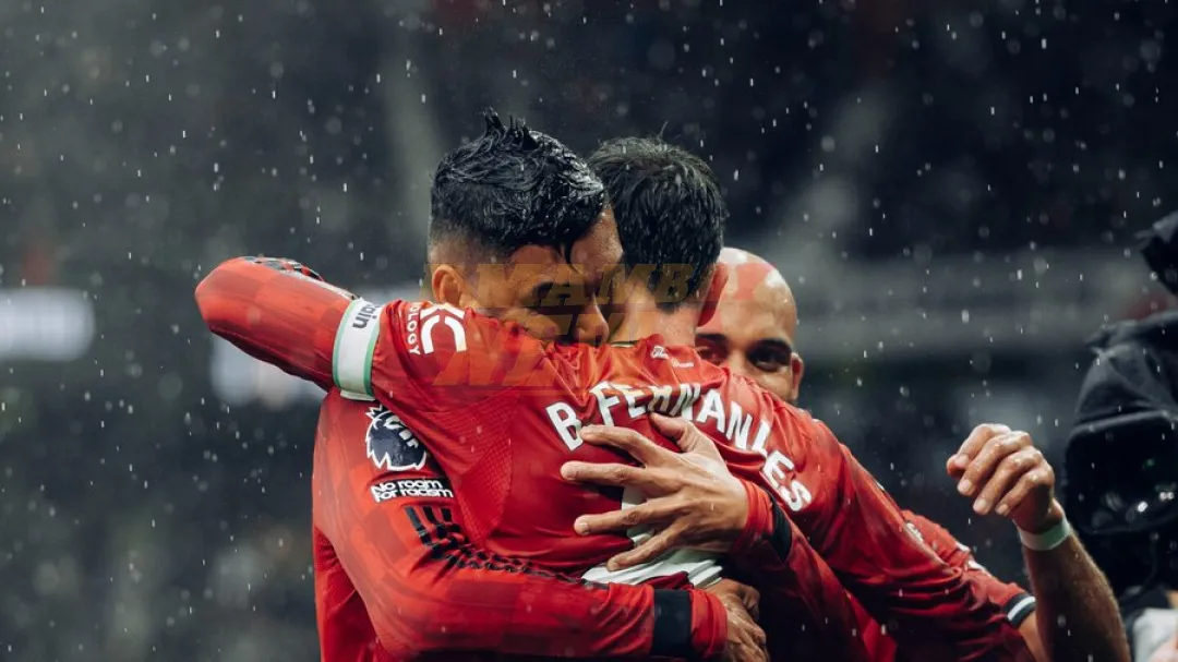 Amorim toma aire tras un partido loco en Old Trafford
