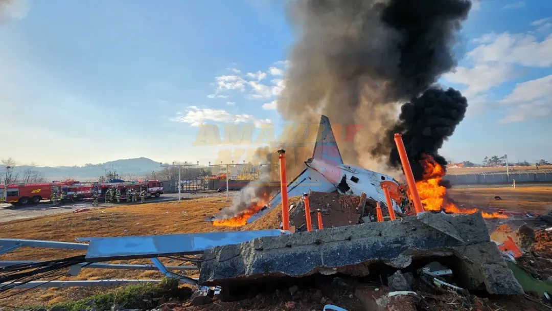 Video: Trágico aterrizaje de avión con más de 170 muertos en Corea del Sur