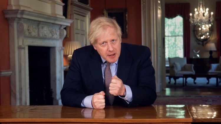 Boris Johnson flexibiliza orden de confinamiento en el Reino Unido