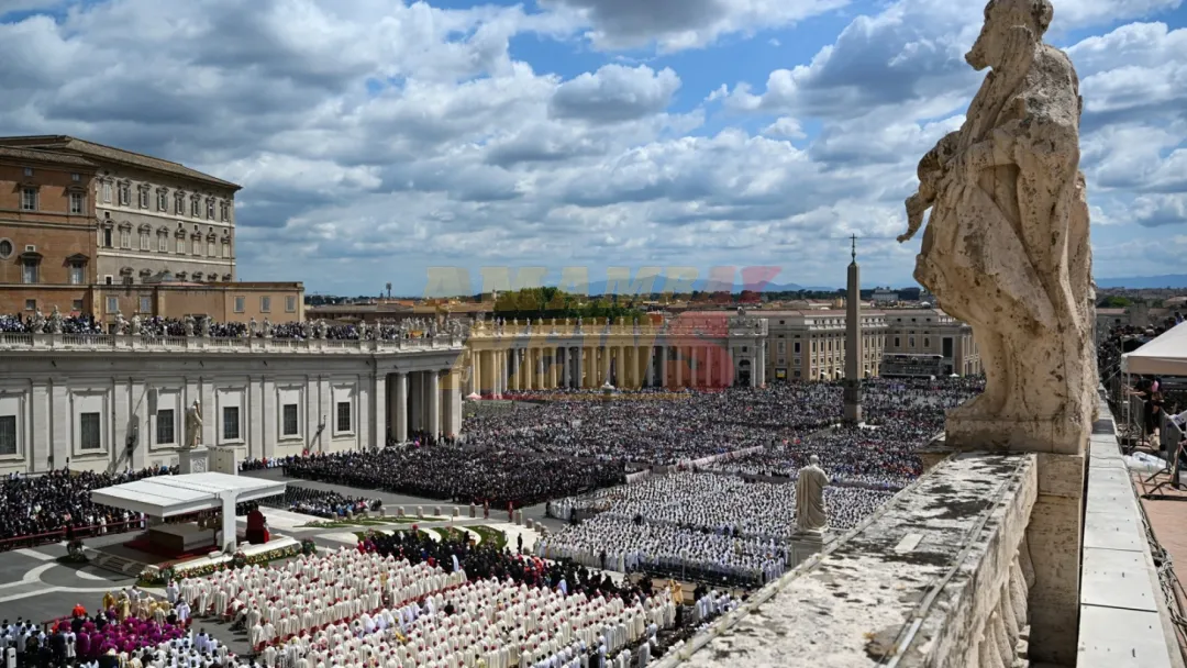 Unas 200.000 personas asisten a la misa de inicio de pontificado de León XIV