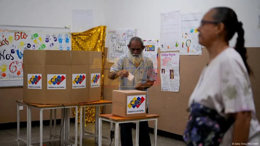 Chavismo celebra triunfo en municipales tras boicot opositor