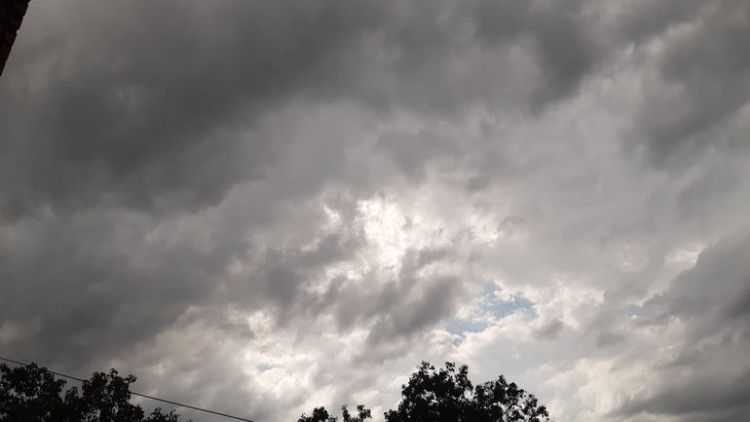 Meteorología anuncia un domingo con lluvias y tormentas