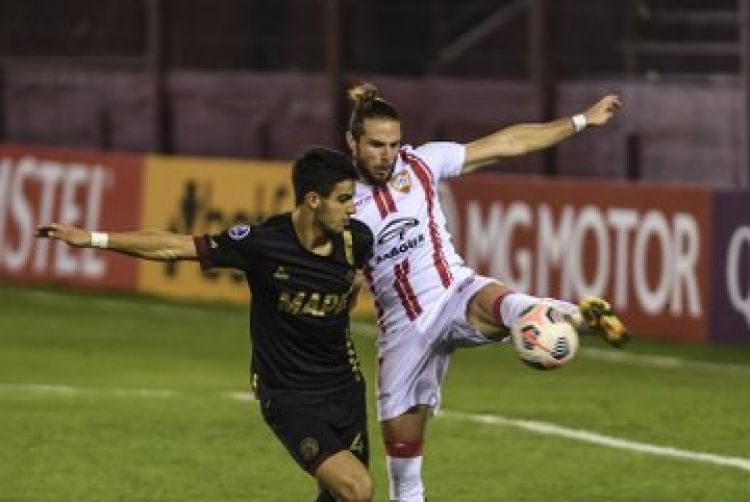 Lanús solo pudo empatar con Aragua en la despedida de ambos del torneo