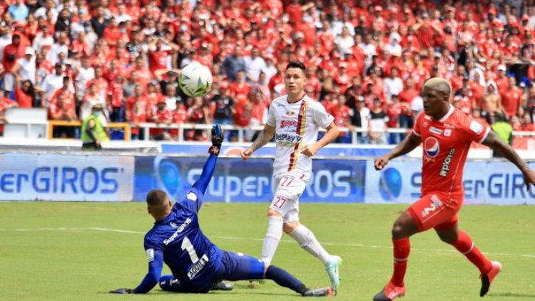 Deportes Tolima gana con gol paraguayo y se acerca a la final en Colombia