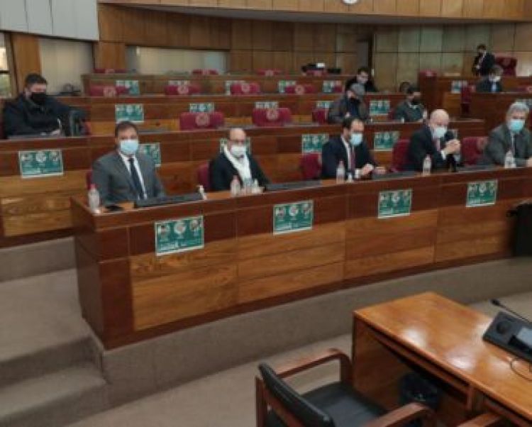 Mesa interinstitucional buscará mecanismos de control y evitar contrabando de azúcar