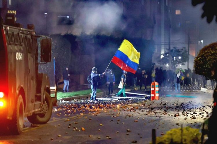 HRW repudia los gravísimos abusos de la Policía durante las protestas en Colombia