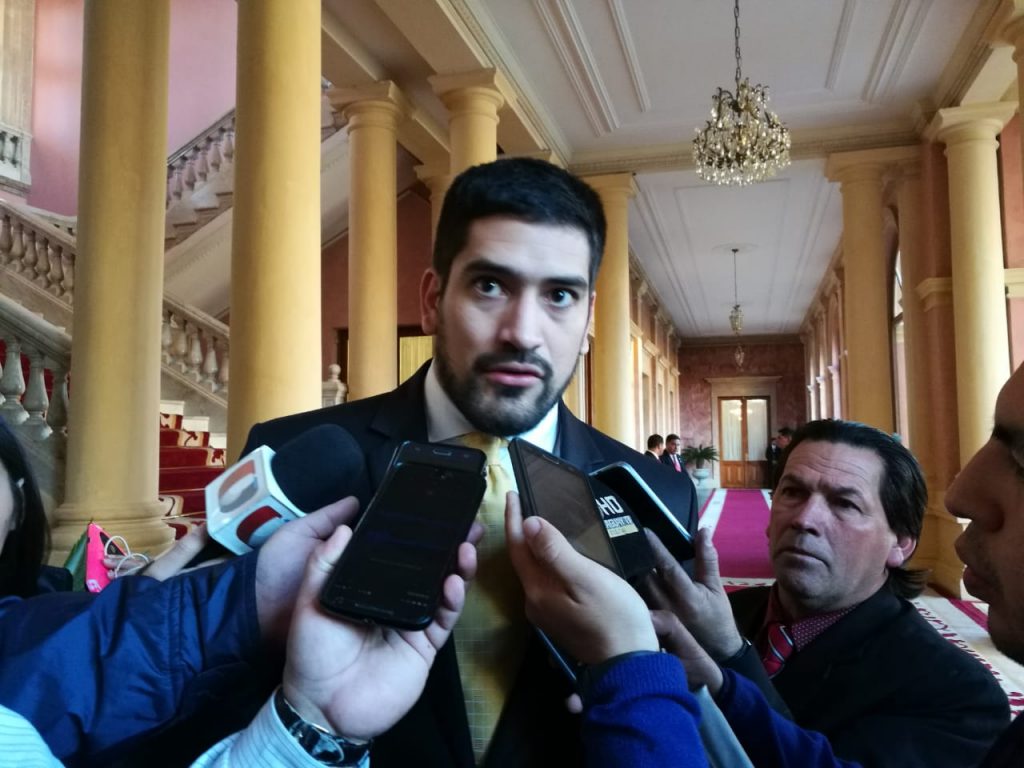 Afirman que denuncia de Cartes puede ser una piedra en el zapato de Peña