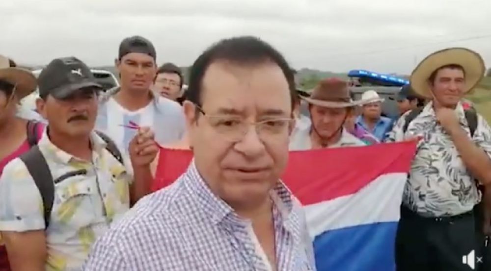 En protesta de productores, Miguel Cuevas defiende a Abdo y a Rodolfo Friedmann