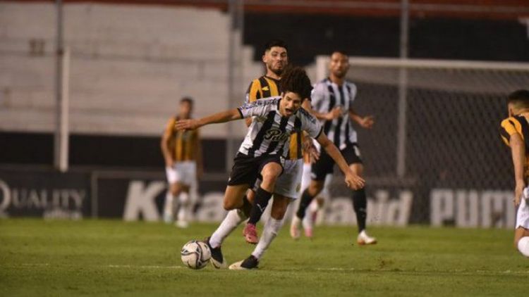 Guaraní vs. Libertad: Buen fútbol en Dos Bocas