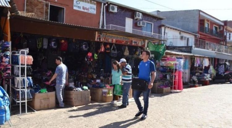 Comerciantes alberdeños se muestran preocupados ante devaluación del peso argentino