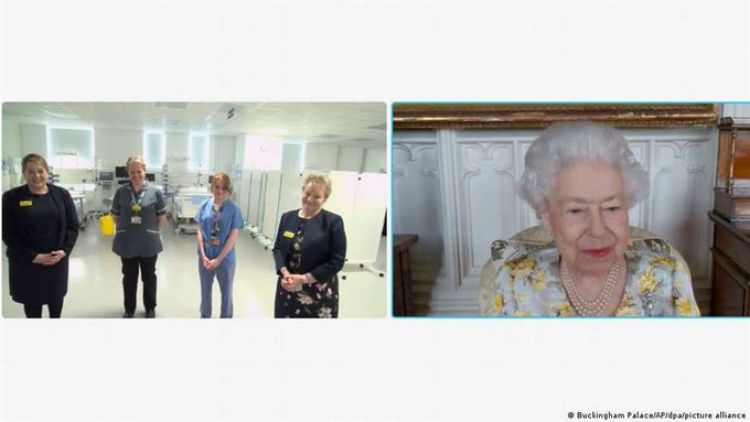 La reina Isabel II revela que quedó muy cansada y agotada tras haberse contagiado de covid-19