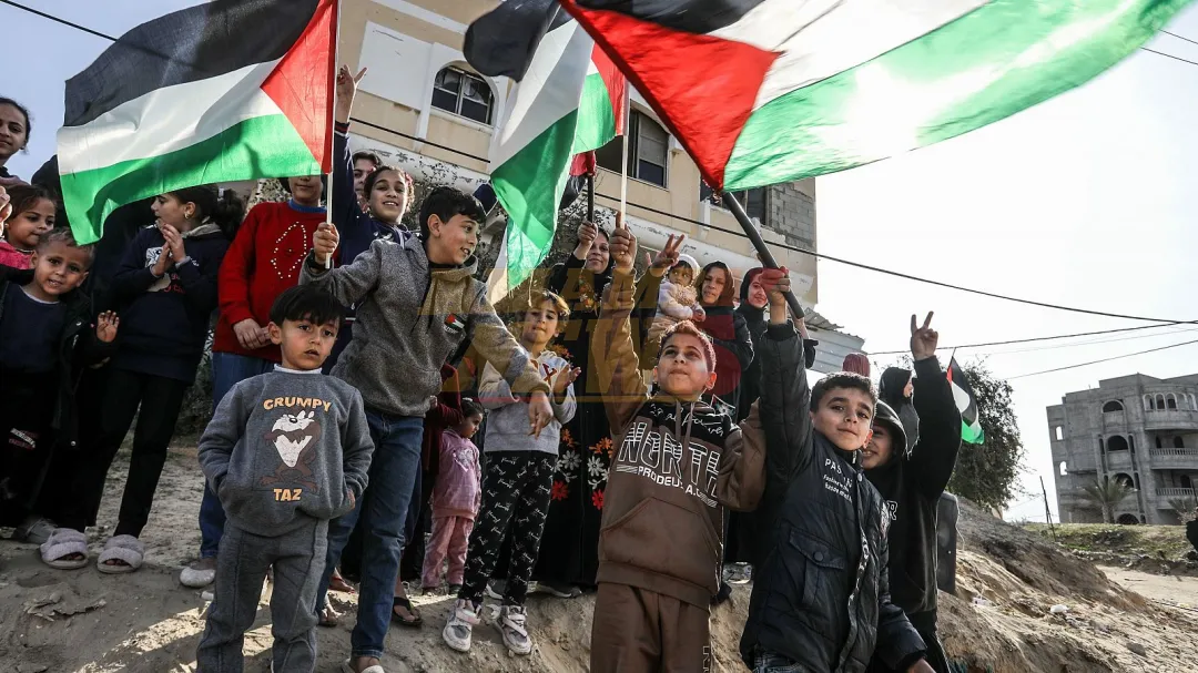 Hamás e Israel logran un acuerdo de alto el fuego tras 22 meses de conflicto en Gaza
