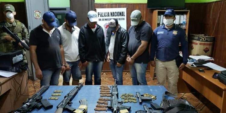 Capturan a presuntos rescatistas de Samura con fusiles y pistolas