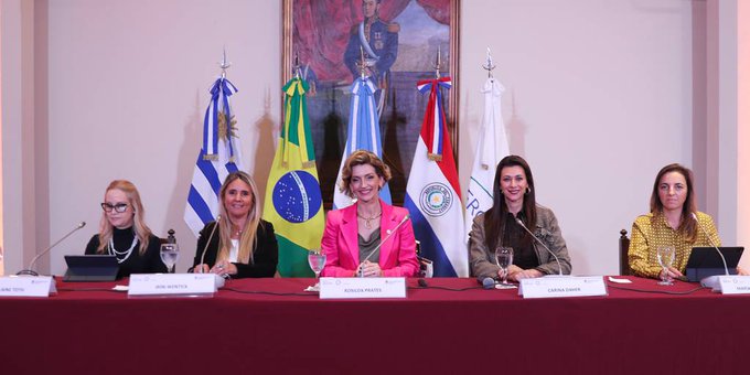 Titular de Cámara de Maquiladoras representó al país en encuentro de mujeres líderes del Mercosur