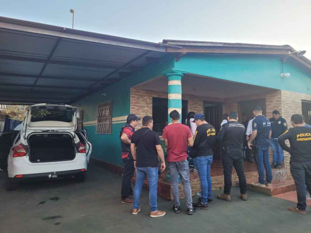 Detienen a 6 personas tras allanamiento en Alto Paraná por un hecho de doble homicidio