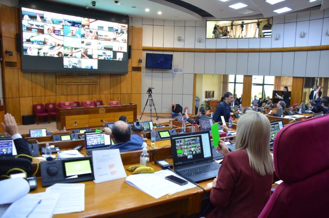 Senadores aprueban ley que permitirá al IPS pagar deudas