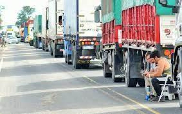 Más sectores se suman al paro nacional del lunes
