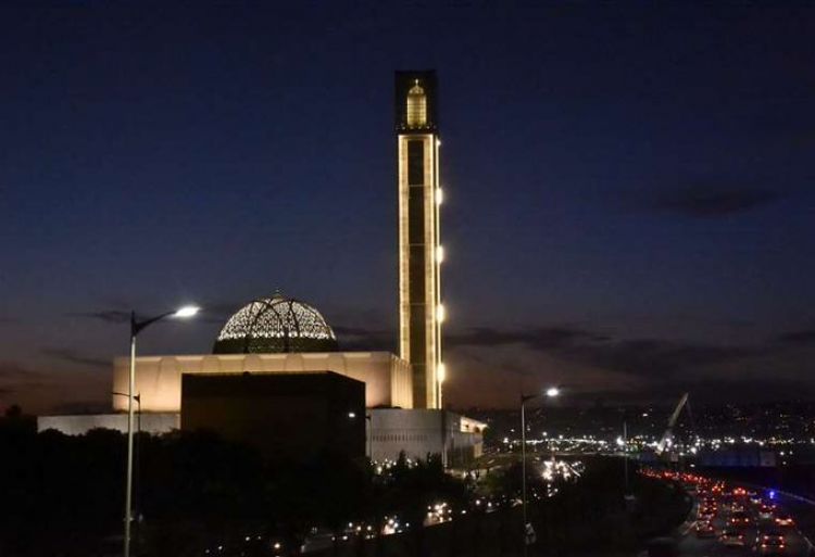 Argel inaugura su Gran Mezquita, la ms monumental de frica