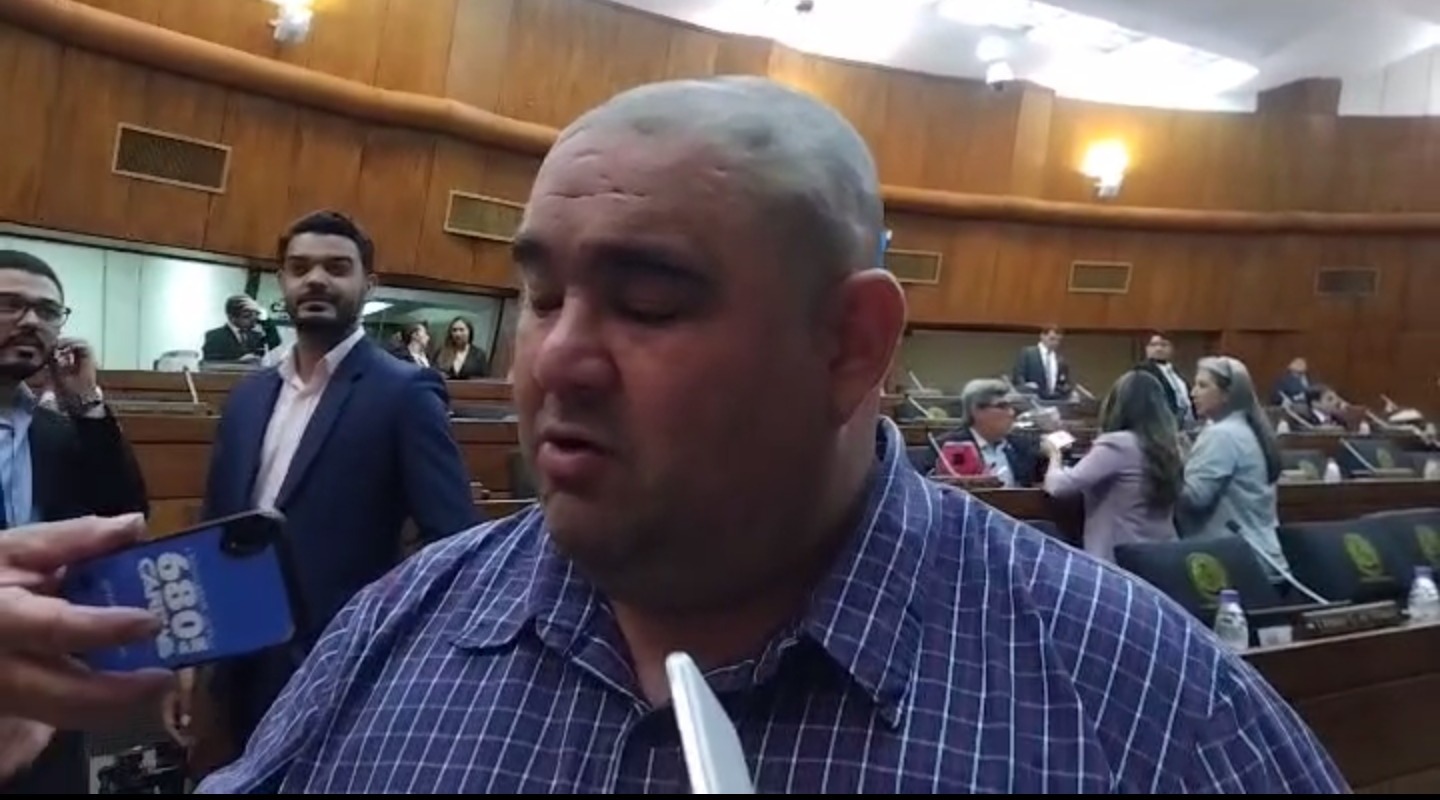 Diputado se declara “peñista” y se incorpora a la bancada “B” colorada como “independiente”