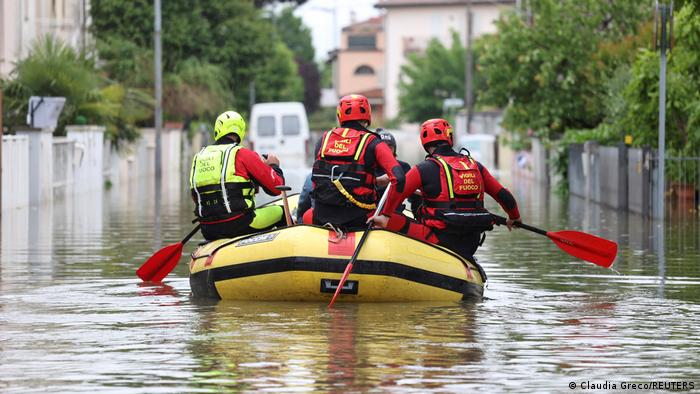 Miles de evacuados por las inundaciones en Italia regresan a sus casas