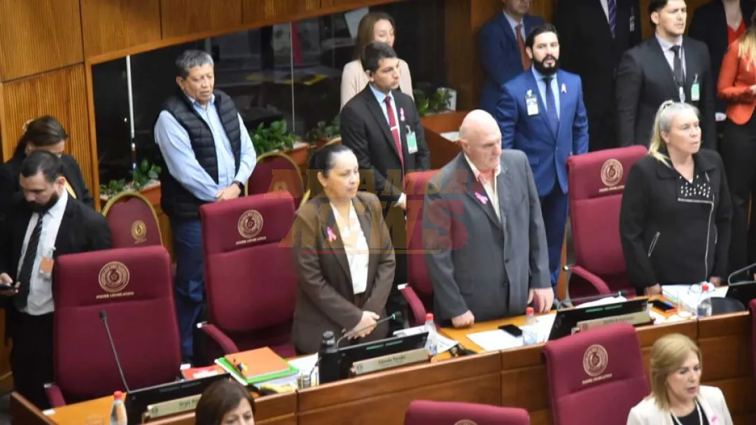 Opositores piden a Peña explicar de dónde sale dinero que llega a Mburuvicha Róga