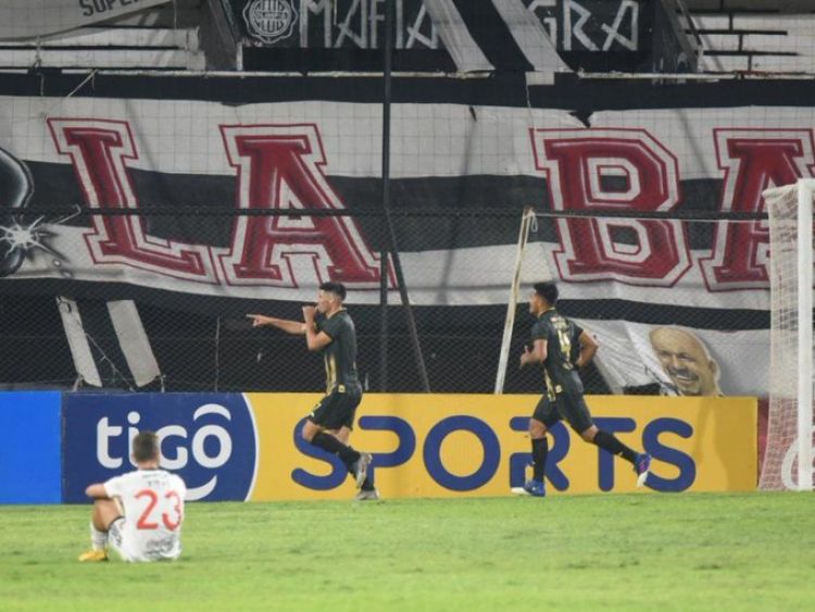 Guaraní da un golpazo en Para Uno, se vuelve a meter en la lucha y lo festeja Cerro