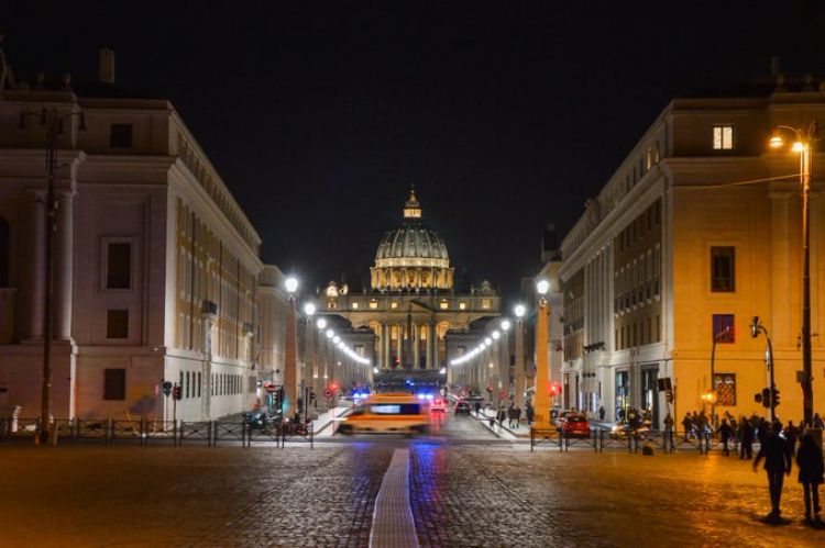El Vaticano comienza a cobrar prueba de vacunación contra Covid