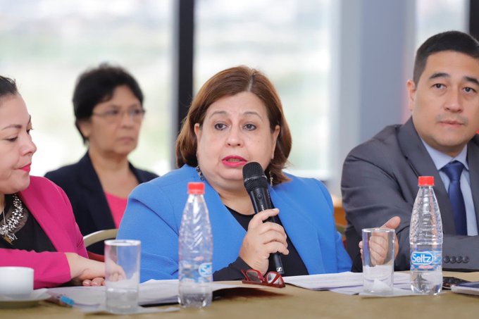 Esperanza Martínez dijo que restituir a Kattya González sería «un pacto con la democracia»