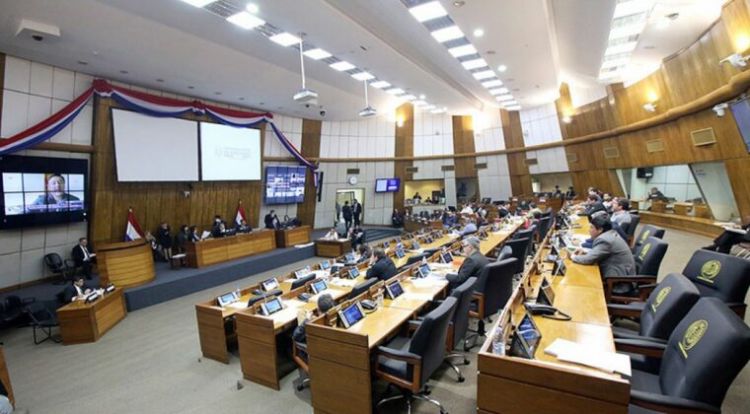 Pensión para adultos mayores: aprueban inclusión directa a los 80 años