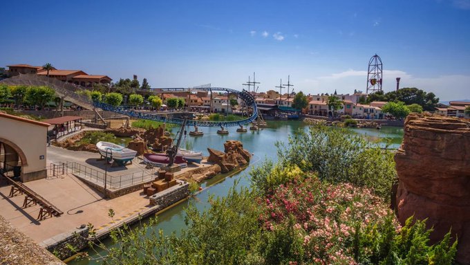 14 heridos en un parque de atracciones español al caer un árbol sobre una montaña rusa infantil