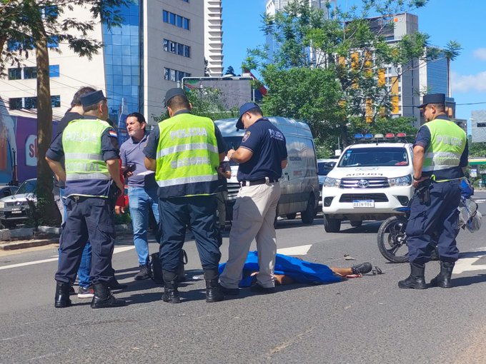 Conductor ebrio embiste y mata a un motociclista en Asunción
