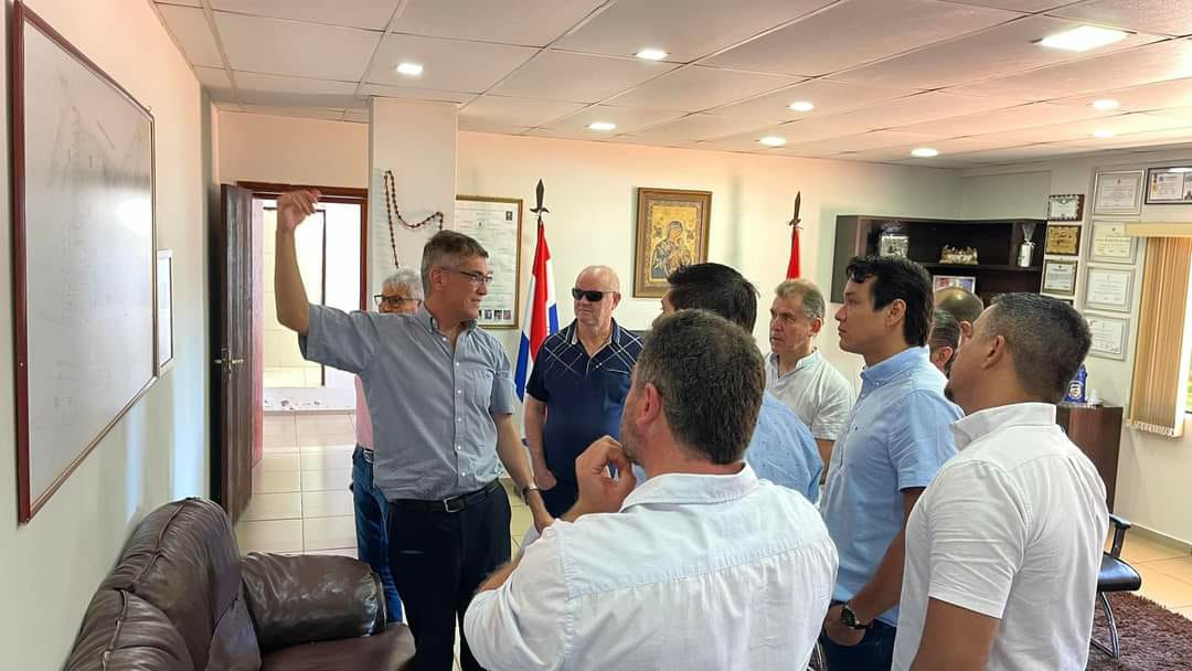Intendente de PJC se reunió con directivos de la Cámara de Comercio