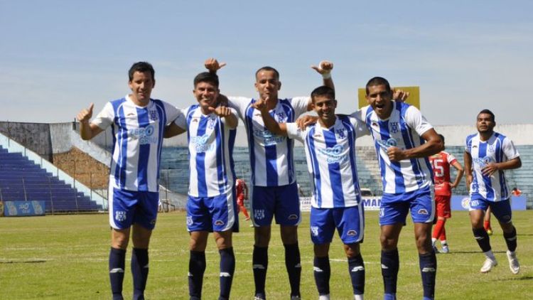 Intermedia: Con debutantes para la 22