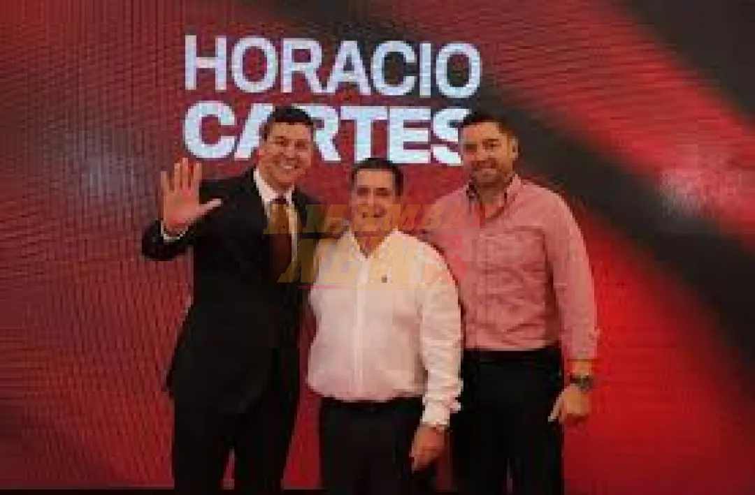 Cartistas le dicen a Santi que es momento de cambiar a ministros