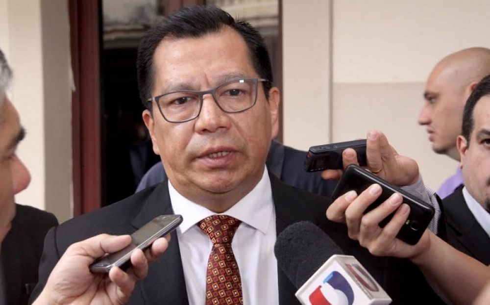 Cartista cuestiona a Abdo Benítez por no hacer los cambios