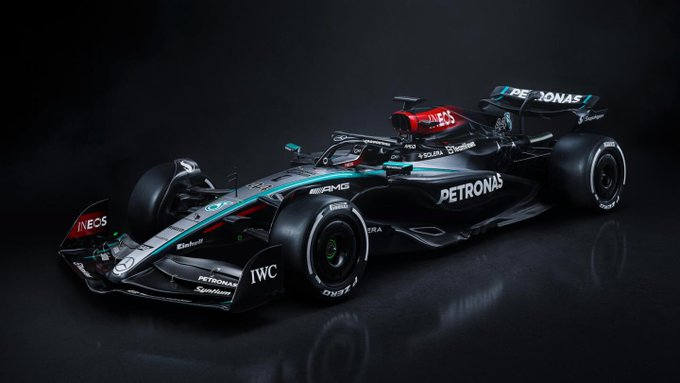Mercedes presenta el W15, último de la era Hamilton